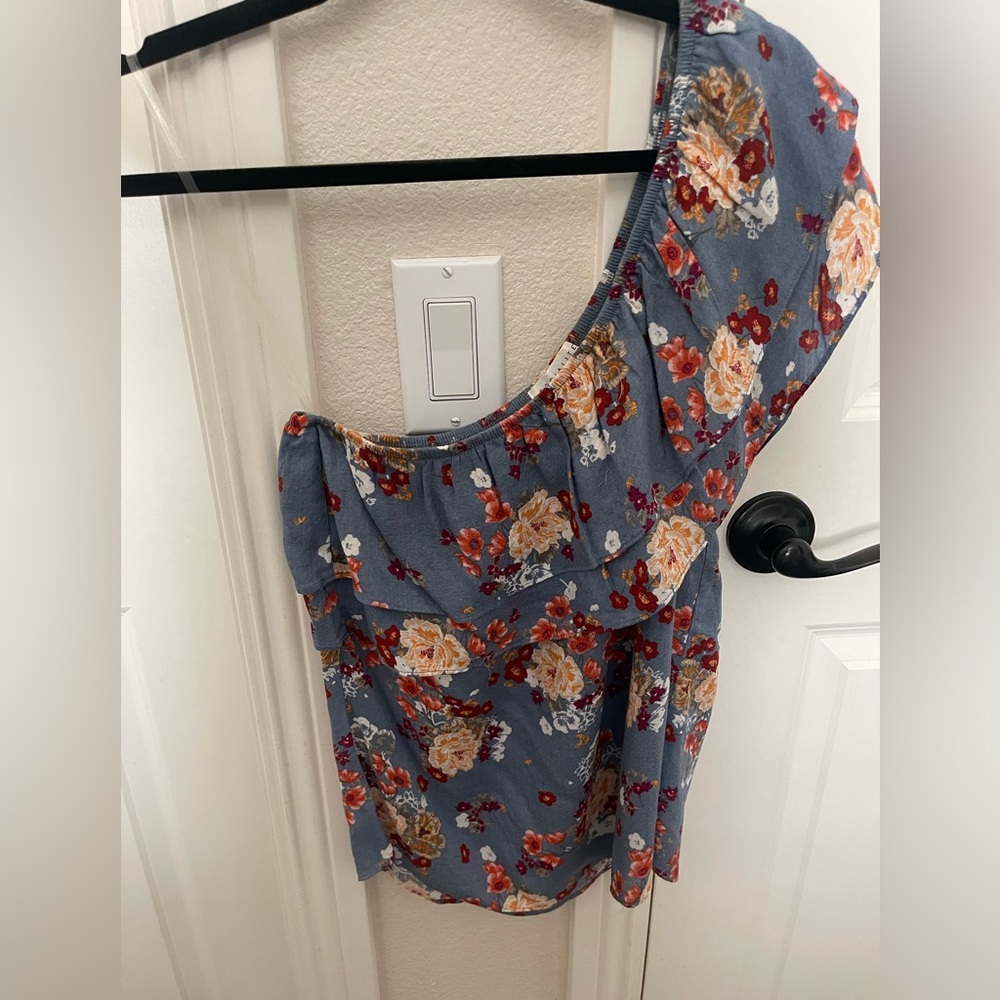 Socialite One Shoulder Blouse Medium
